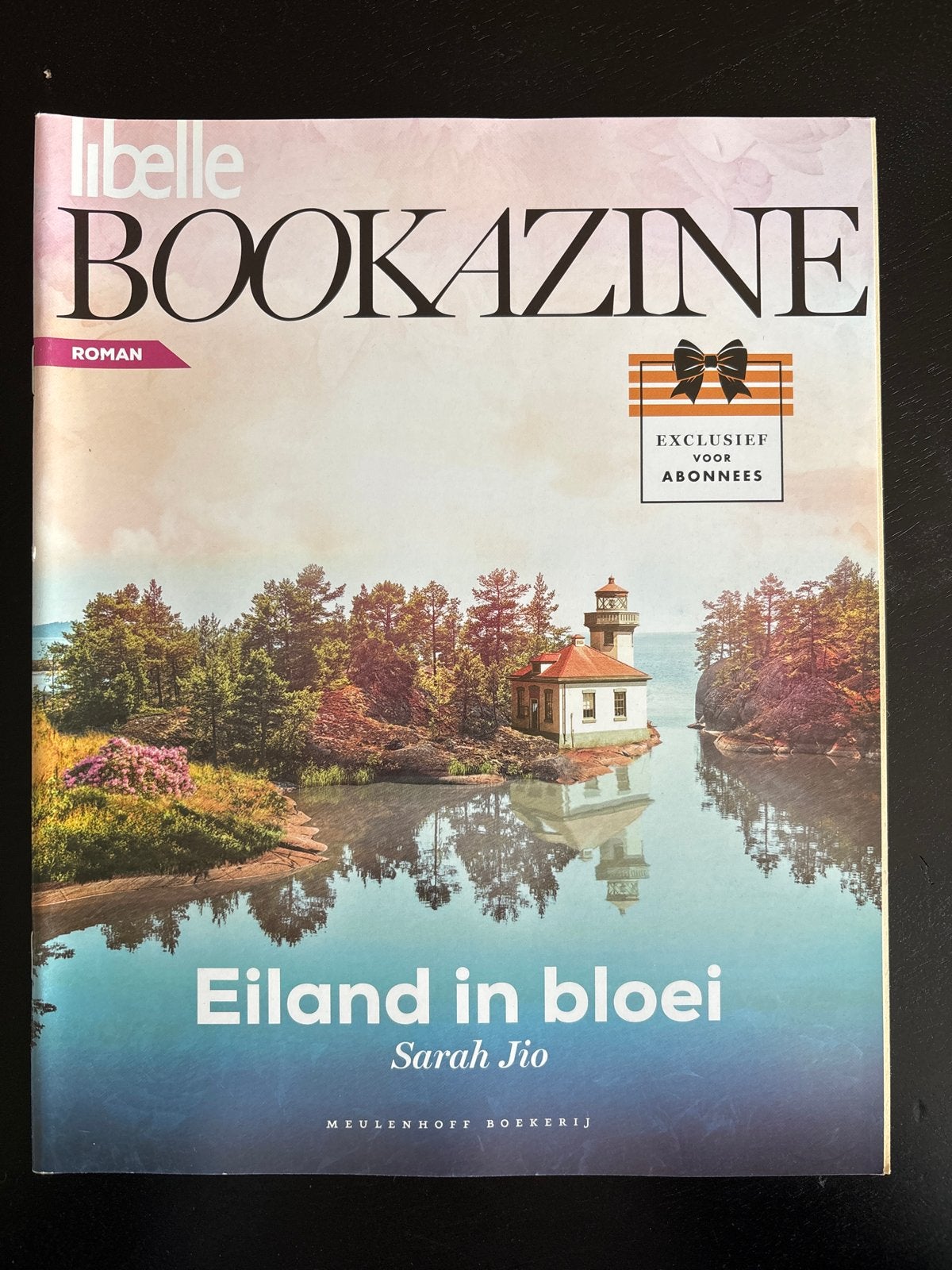 Libelle Bookazine: Eiland in bloei - Sarah Jio, Ophalen of Verzenden, Nieuw