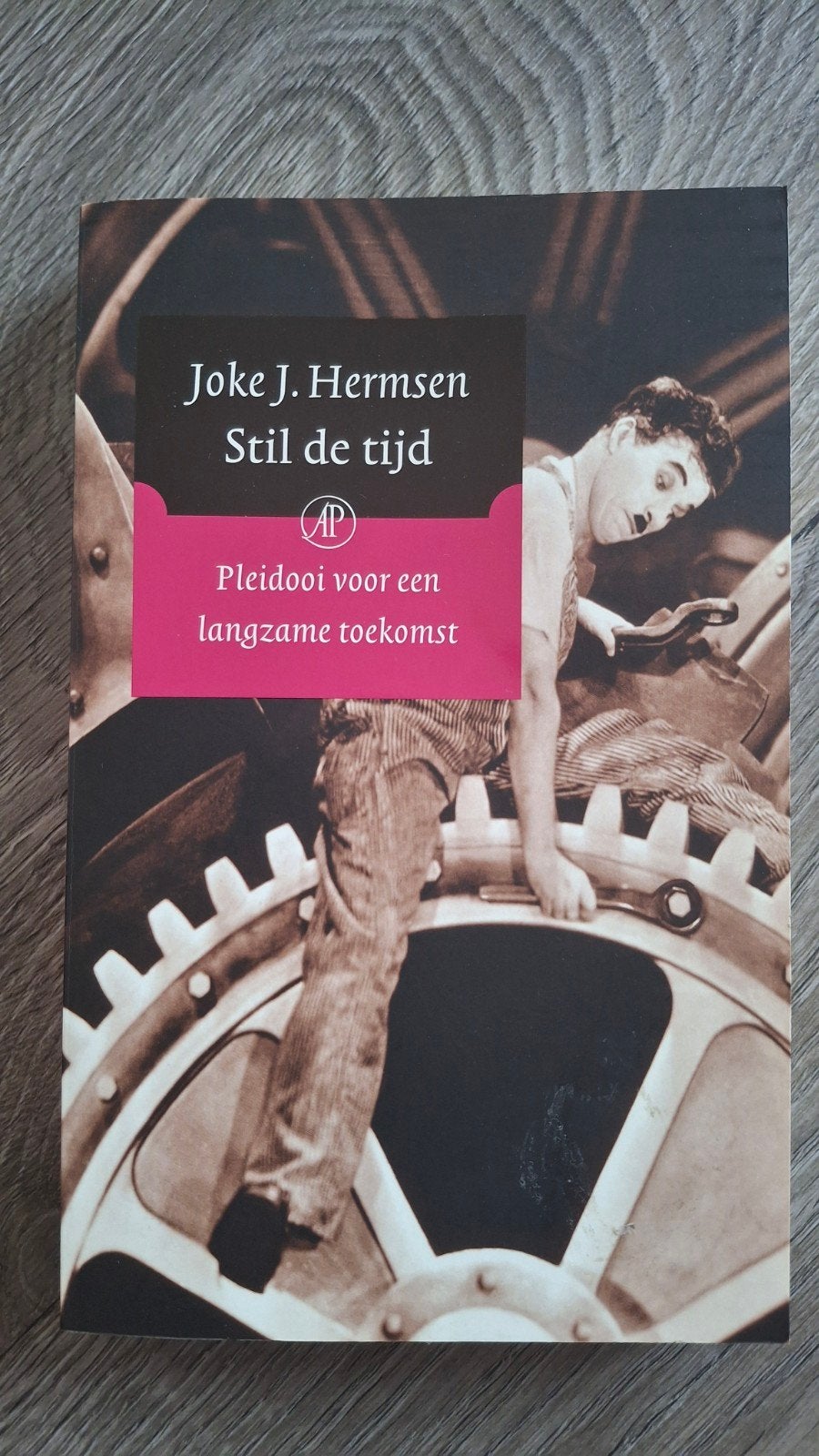Stil de tijd - Joke J. Hermsen, Ophalen of Verzenden, Zo goed als nieuw, Joke J. Hermsen