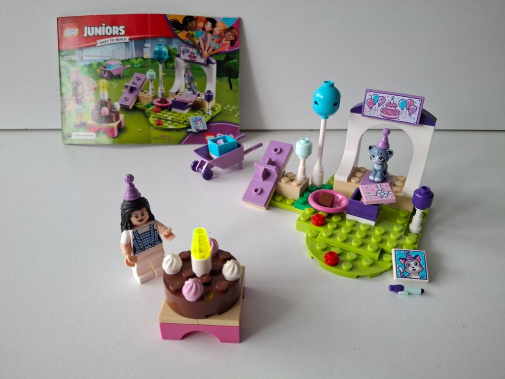 Lego juniors 10748. Emma's huisdierenfeestje.  Met boekje, Ophalen of Verzenden