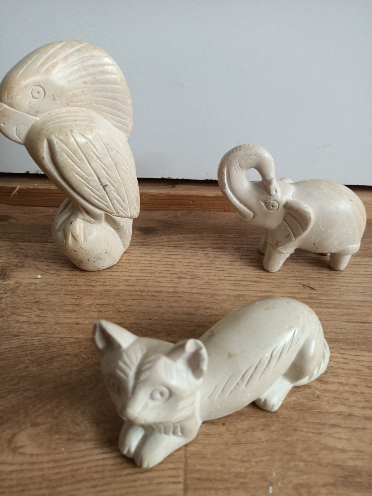 Set van 3 handgesneden stenen dierenbeeldjes, Minder dan 20 cm, Ophalen of Verzenden, Steen of Keramiek, Beeld