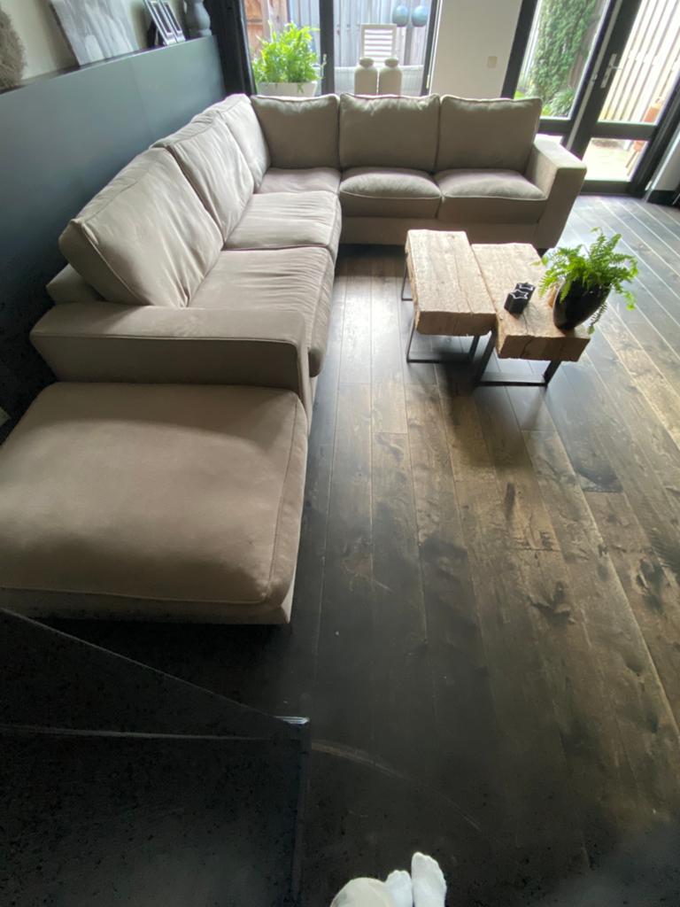 Mooi beige hoekbank met hokker, Ophalen, Gebruikt, 150 cm of meer, Vierpersoons of meer