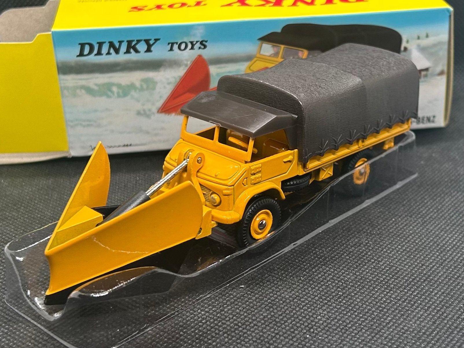 Dinky Toys Atlas Mercedes Unimog 1:43 OVP, Ophalen of Verzenden, Zo goed als nieuw, Auto, Dinky Toys