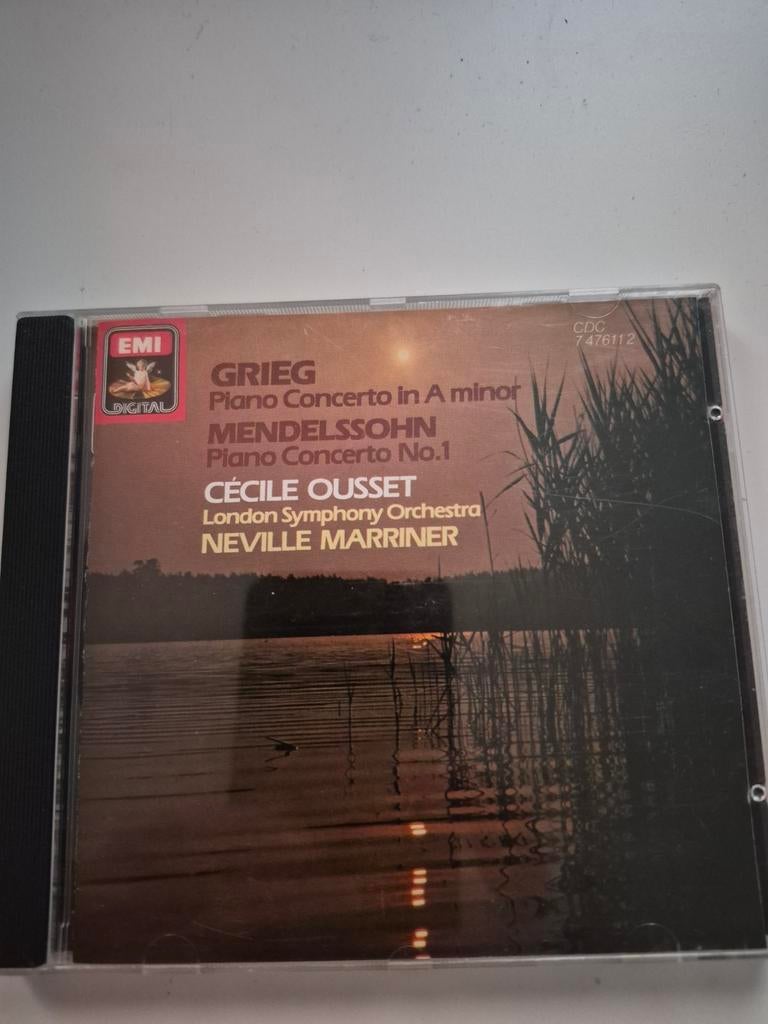 Grieg & Mendelssohn Piano Concertos - Cécile Ousset CD, Ophalen of Verzenden, Romantiek, Gebruikt, Orkest of Ballet