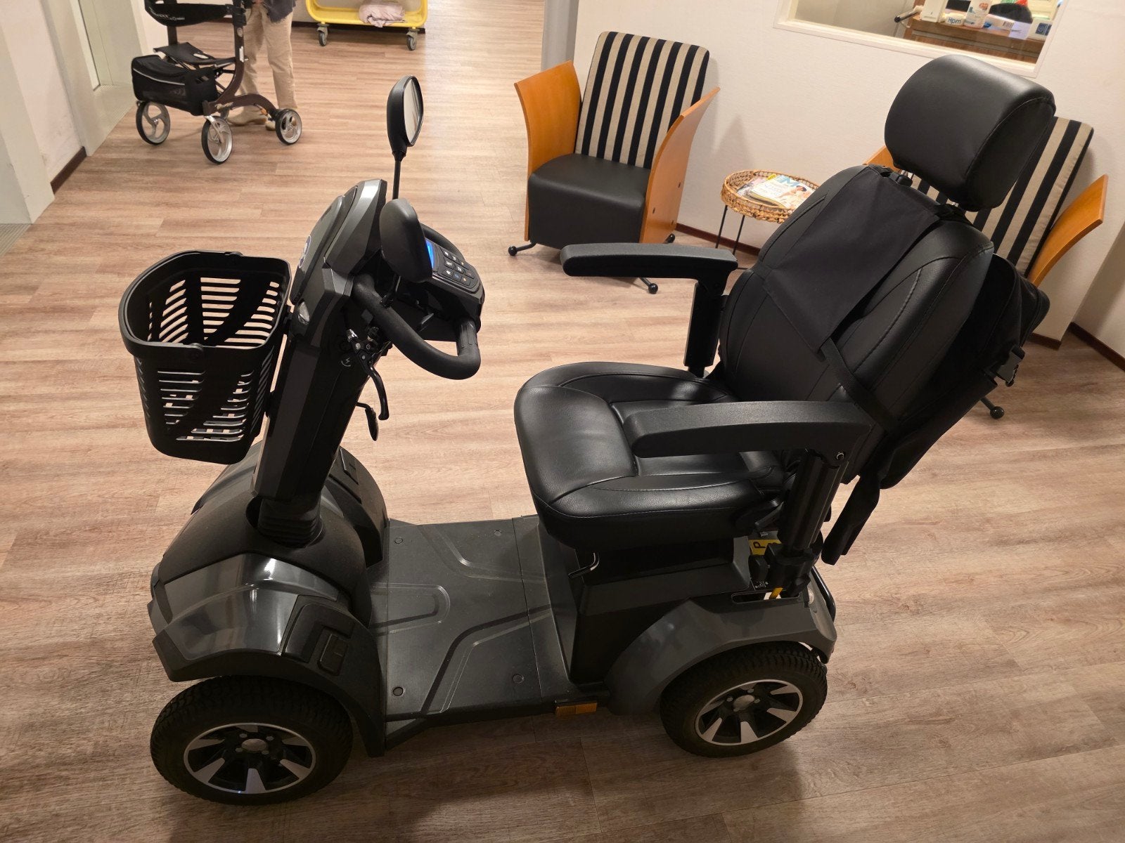 Mercurius 4D scootmobiel, Ophalen, 46 km of meer, 16 km/u of meer