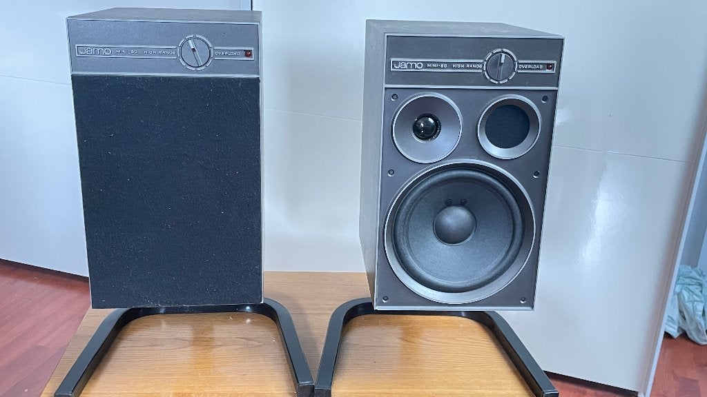 JAMO luidsprekers incl. Vogel's stands, Ophalen, Gebruikt, Speakerset, 60 tot 120 watt