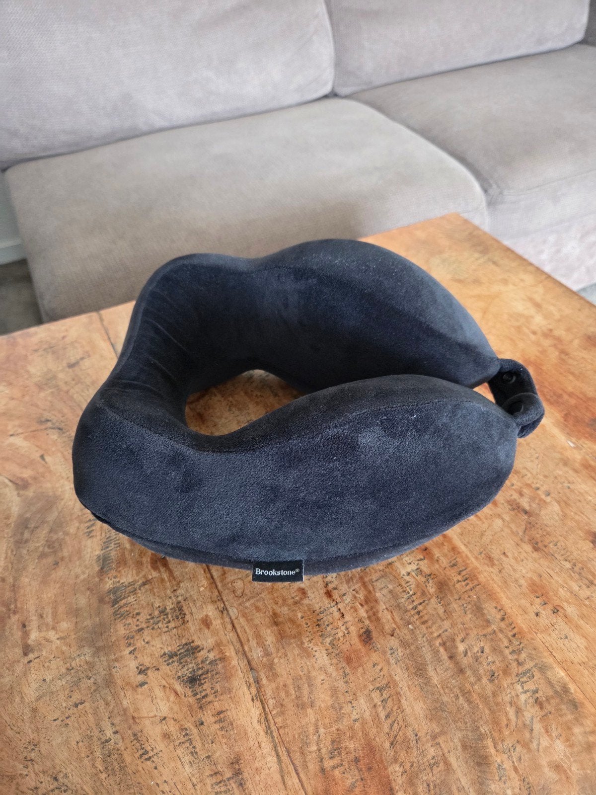 Brookstone travelpillow, Ophalen, Zo goed als nieuw, Wit, Vierkant