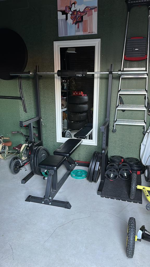 Multi squatrack + olympische stang + bank, Ophalen, Zo goed als nieuw, Fitnessbank