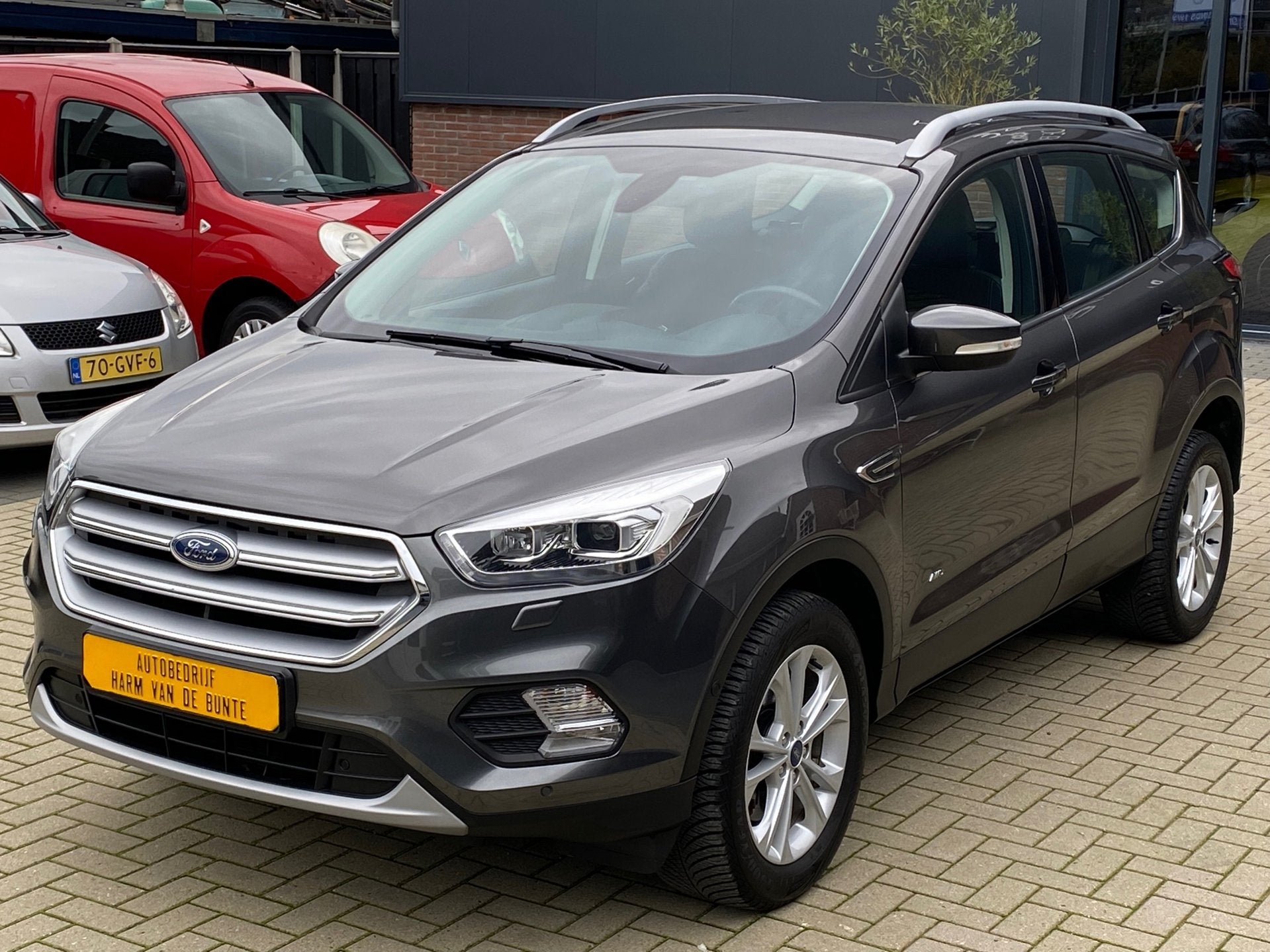 Ford Kuga 1.5 EcoBoost 182 PK AWD Titanium NIEUWSTAAT LED XE, Automaat, Dealer onderhouden, Zwart, 4 cilinders