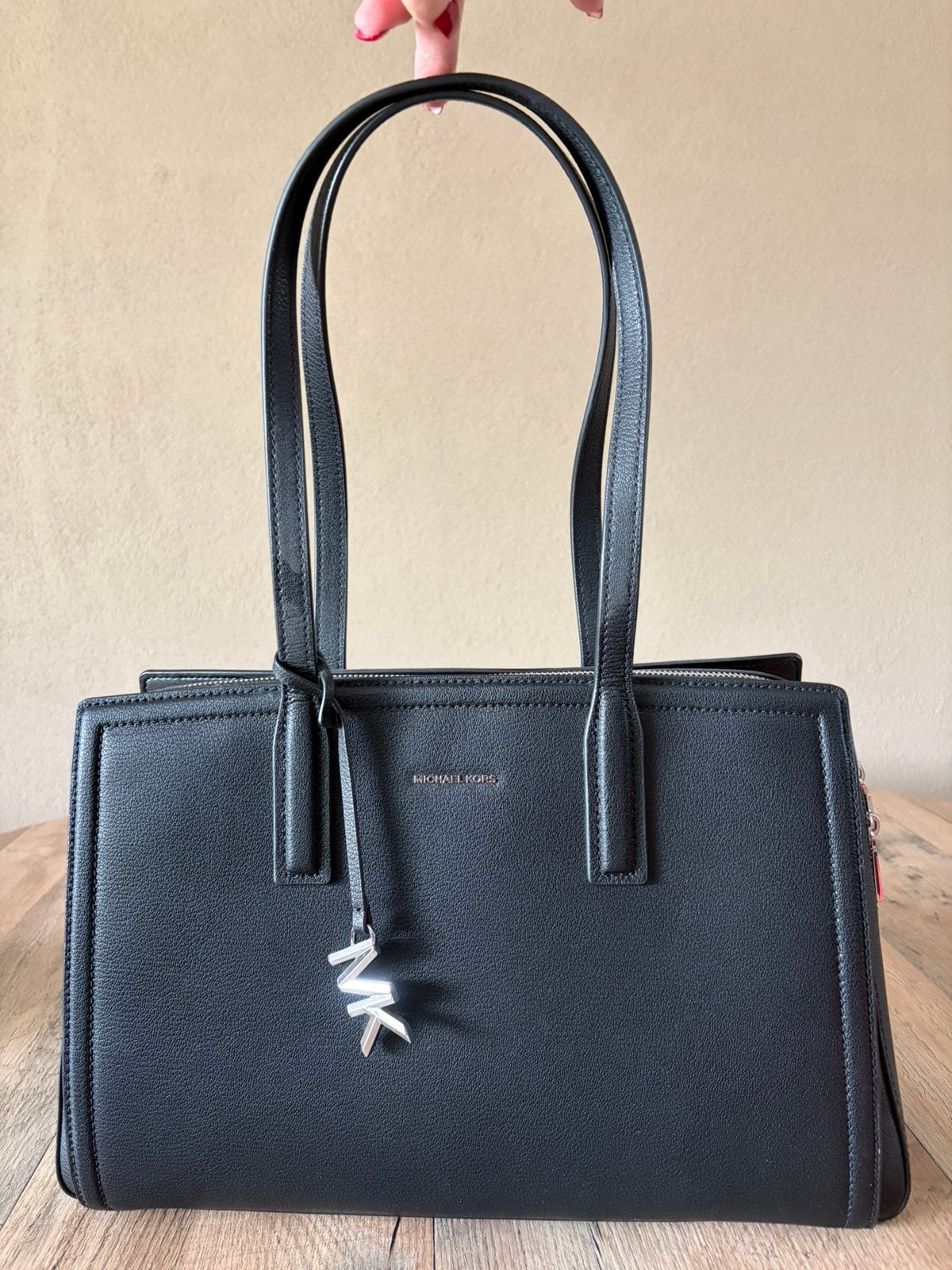 Zwarte Michael Kors Laila tas, Ophalen of Verzenden, Zo goed als nieuw, Zwart, Handtas