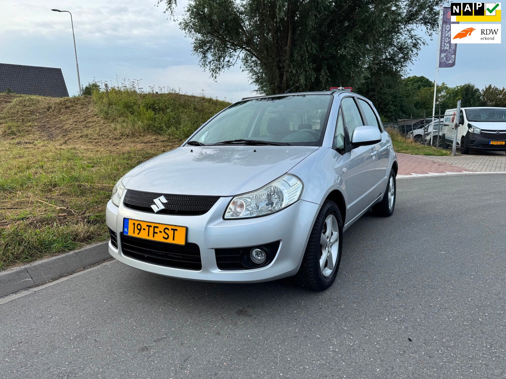 Suzuki SX4 1.6 Exclusive, Auto's, Voorwielaandrijving, 15 km/l, Gebruikt, 4 cilinders