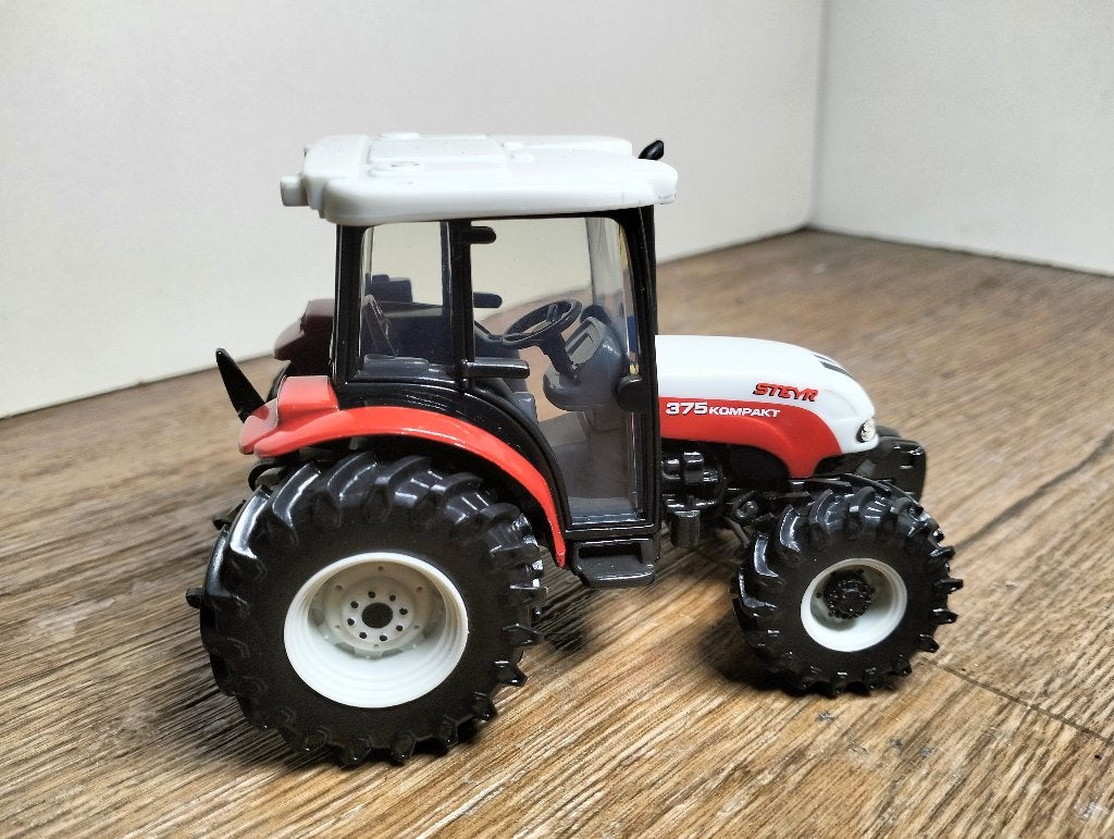 Te koop Britains Steyr 375 Compact.(A), Ophalen of Verzenden, Zo goed als nieuw, Tractor of Landbouw, Britains