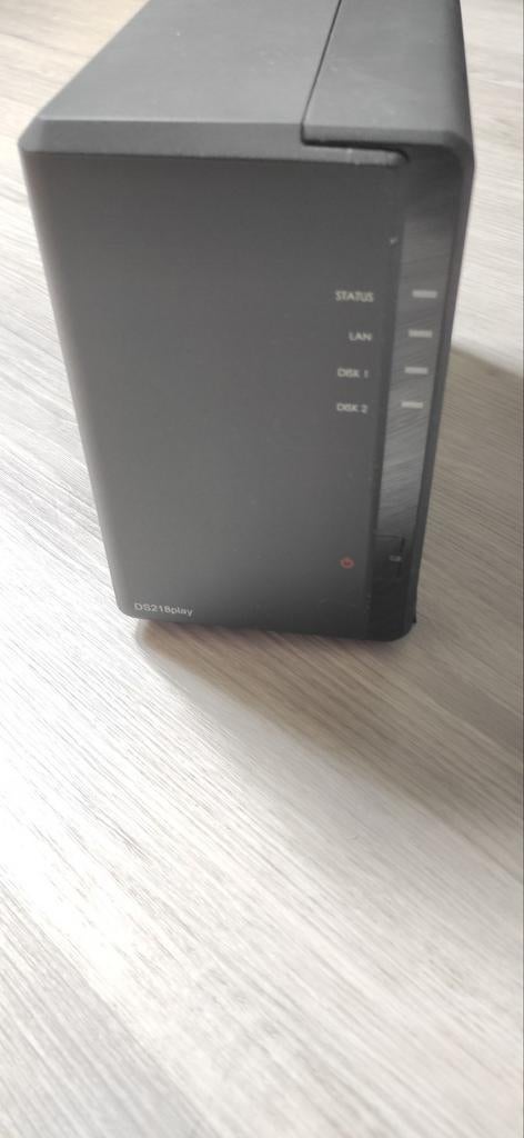 Synology DS218play NAS - Perfect voor thuisgebruik, Computers en Software, NAS, Ophalen, Zo goed als nieuw