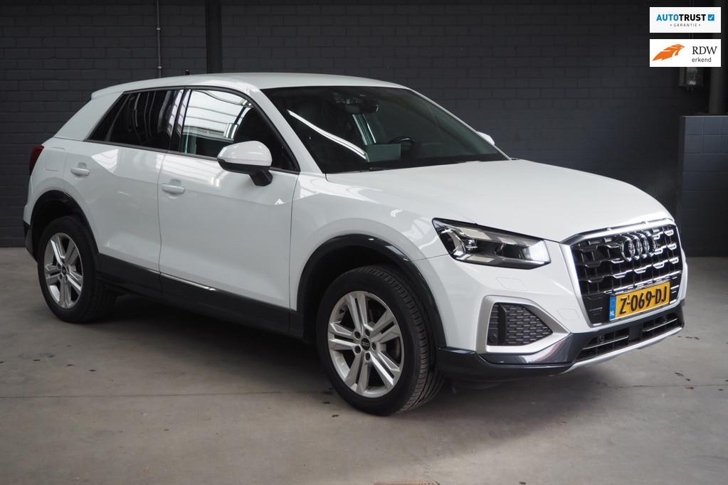 Audi Q2 35 TFSI S Edition, Auto's, 4 cilinders, 150 pk, Leder en Stof, Wit