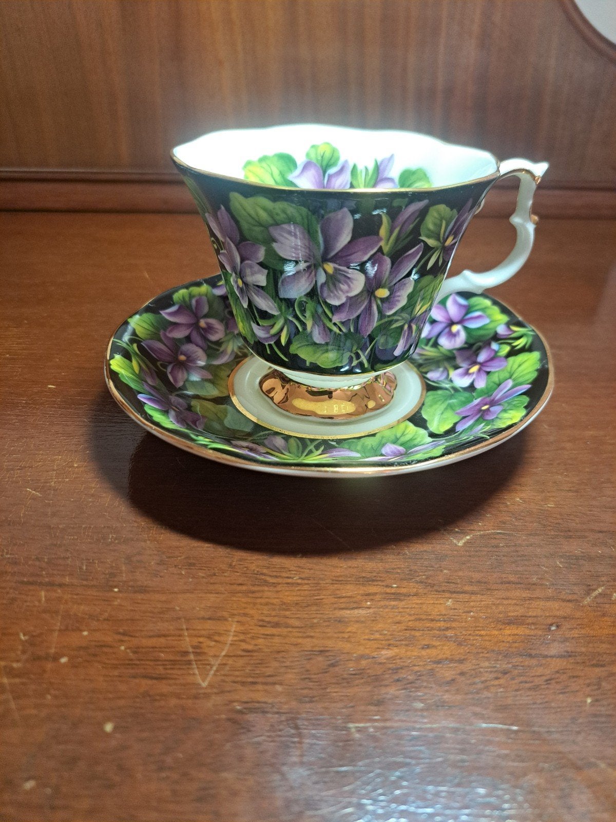 Royal Albert Viooltjes Theekopje en Schotel, Ophalen of Verzenden