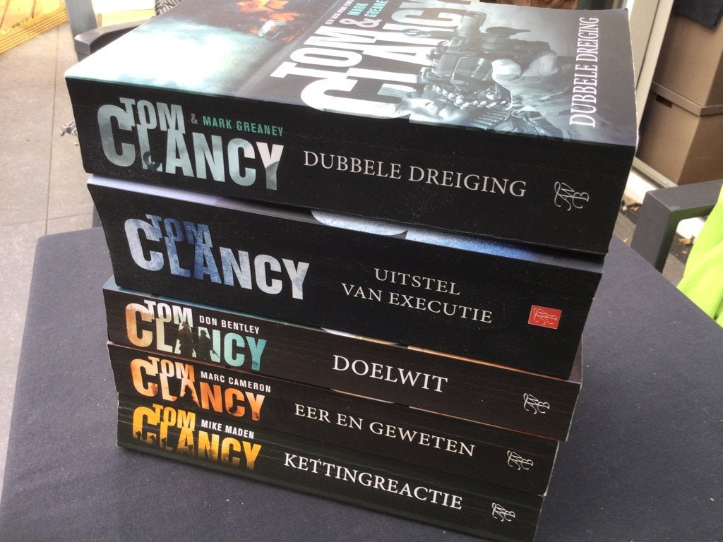Tom Clancy  diverse titels, paperbacks, Ophalen of Verzenden, Gelezen, Tom Clancy