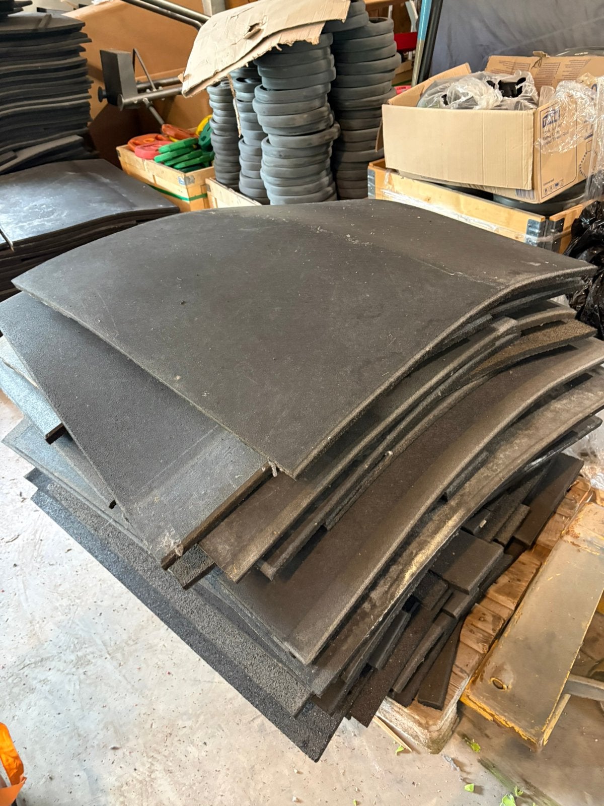 40 m2 rubberen snij rest matten mat tegels 2 cm dik, Ophalen, 2 cm dik, Gebruikt, Overige typen