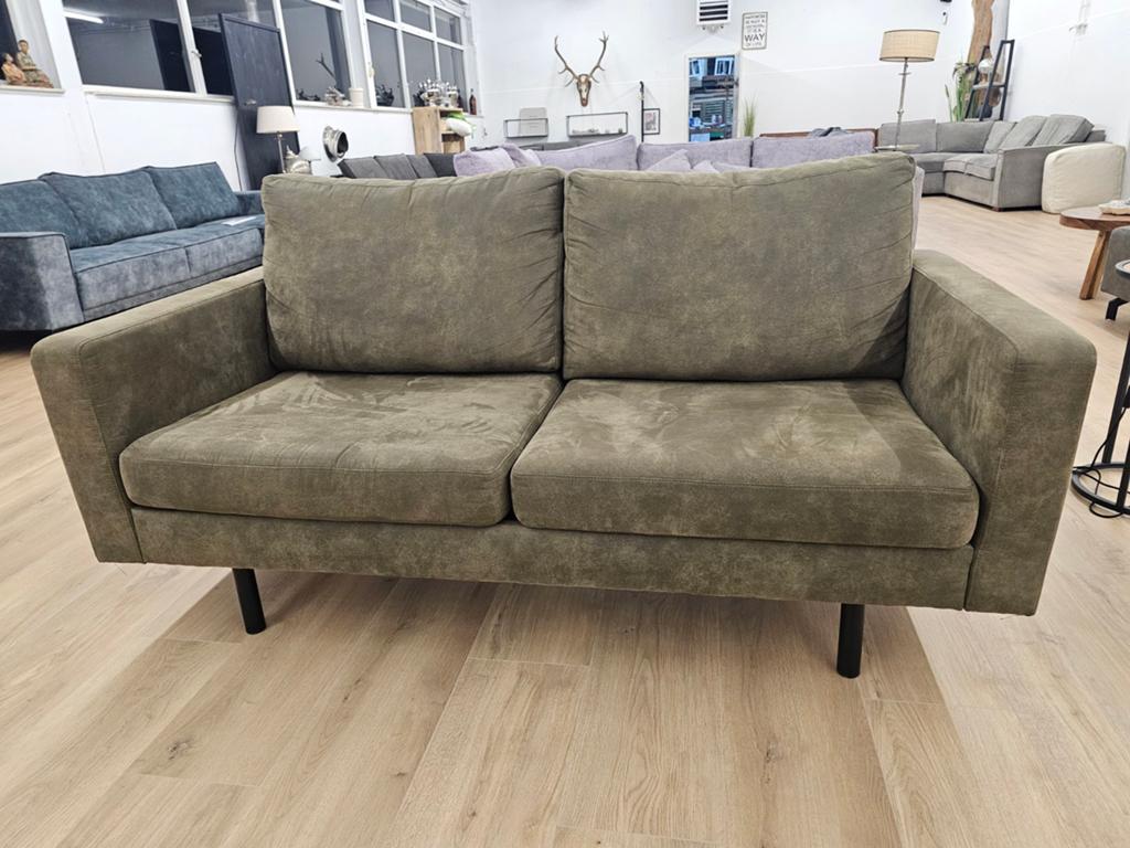 Tweezits Microvezel Bank - Olijf kleurig, Zo goed als nieuw, Info@homefriesland.nl, Kelvinstraat 6 8912BA, Vierpersoons of meer
