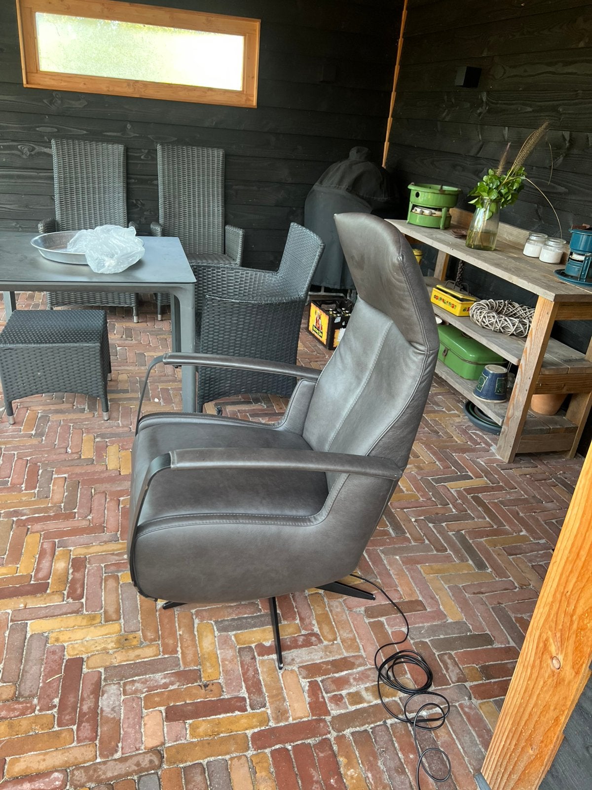 Relax fauteuil, Ophalen, Minder dan 75 cm, Leer, Zo goed als nieuw