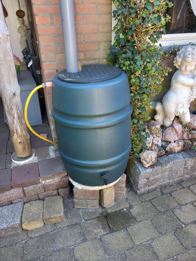 Regenton met kraantje, 150 liter of meer, Ophalen, Met kraantje