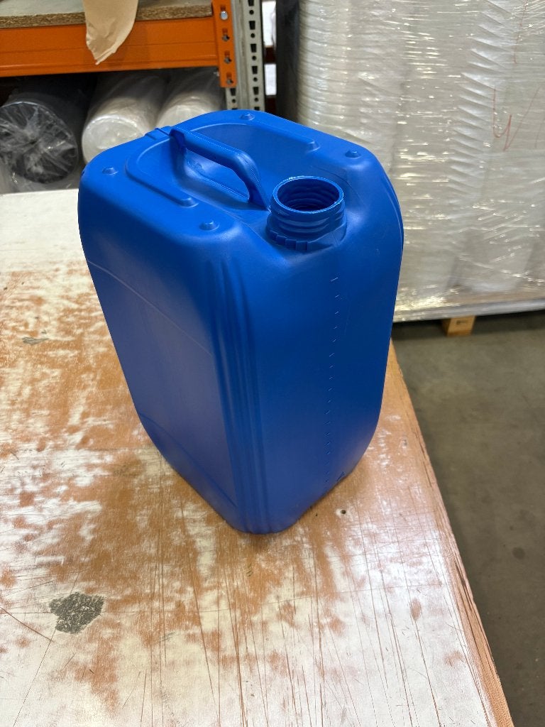 45 jerrycans +- 25 Liter, Tuin en Terras, Minder dan 75 liter, Ophalen, Nieuw, Kunststof