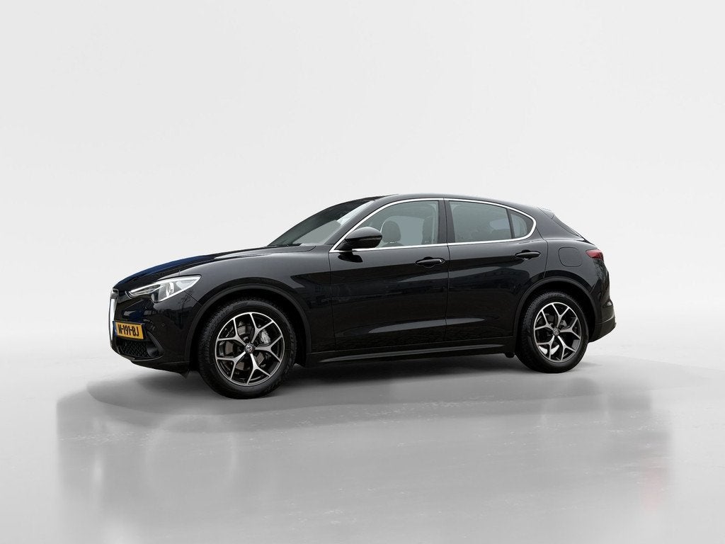 Alfa Romeo Stelvio 2.2d Super Automaat / Panoramadak, Achterwielaandrijving, Gebruikt, Euro 6, 4 cilinders