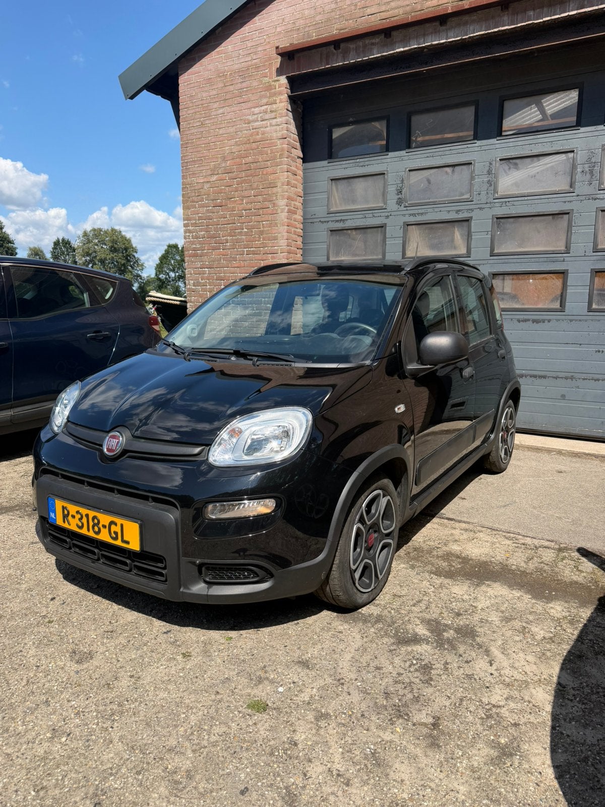 Fiat Panda 1.0 70pk Hybrid 2022 Zwart. NAP, Ophalen, Zwart, Handgeschakeld, Hybride Elektrisch/Benzine