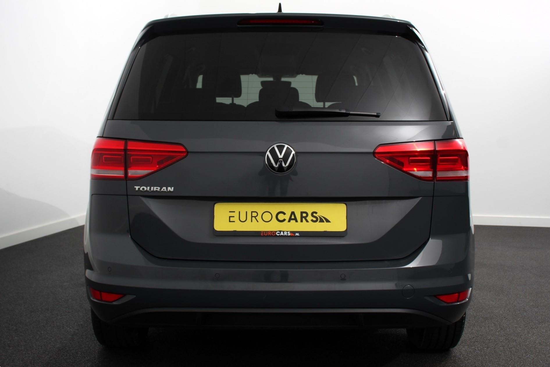 Volkswagen Touran 1.5 TSI DSG Highline 7p Navigatie Apple Ca, Auto's, 15 km/l, 4 cilinders, 150 pk, 7 stoelen