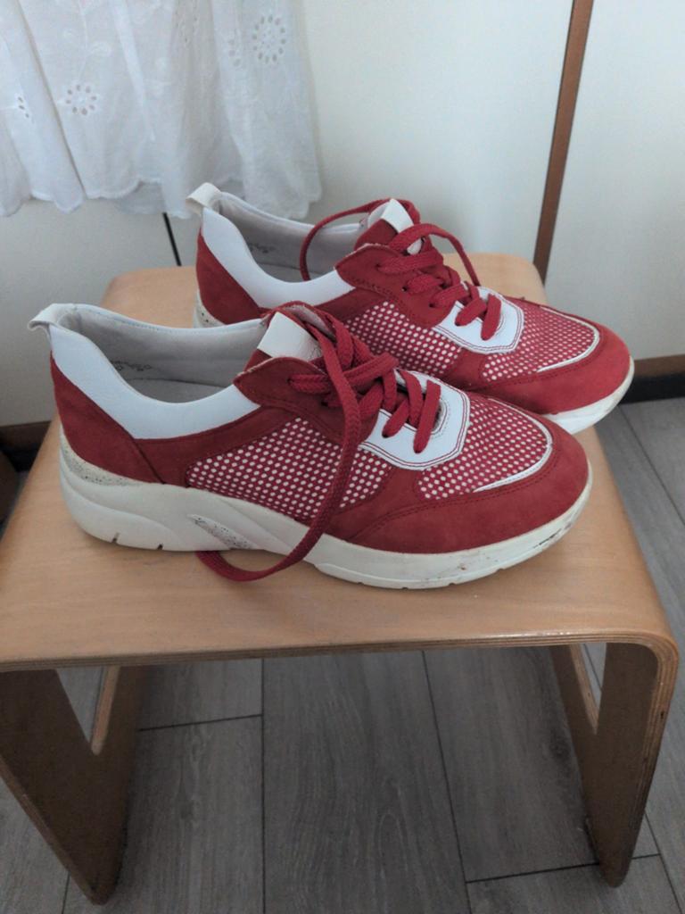 Rode Sneakers Remonte maat 40, Ophalen of Verzenden, Zo goed als nieuw, Rood, Sneakers of Gympen