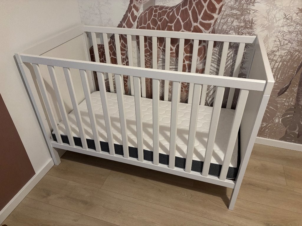 Kinderbed / ledikant inclusief matras, Ophalen, Zo goed als nieuw, Ledikant