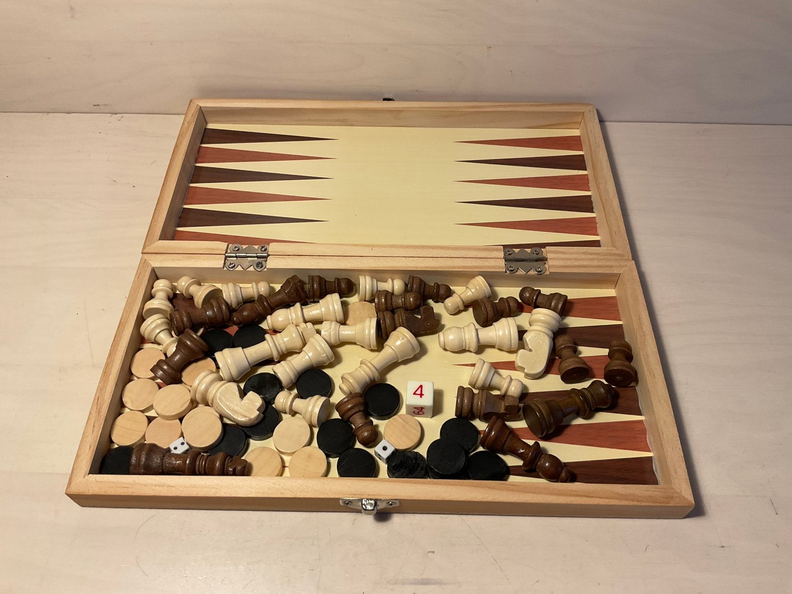 Plooibaar schaakbord en backgammon, Een of twee spelers, Ophalen of Verzenden, Gebruikt, Reisspel