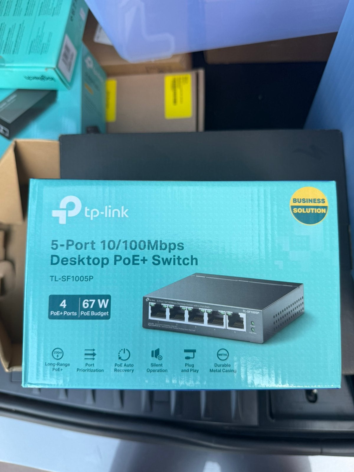 TP-Link 5-poorts 10/100Mbps Desktop Switch met 4-PoE+, Ophalen of Verzenden, Zo goed als nieuw