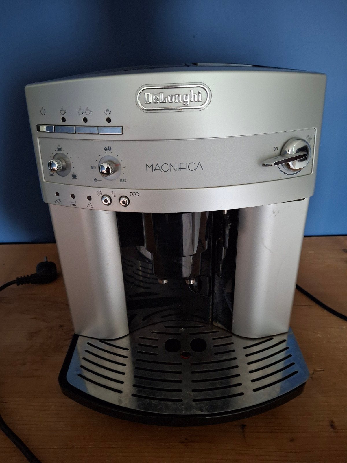 DeLonghi Magnifica Koffiemachine - Zilver, Witgoed en Apparatuur, Koffiezetapparaten, Gebruikt, Koffiemachine, Ophalen of Verzenden