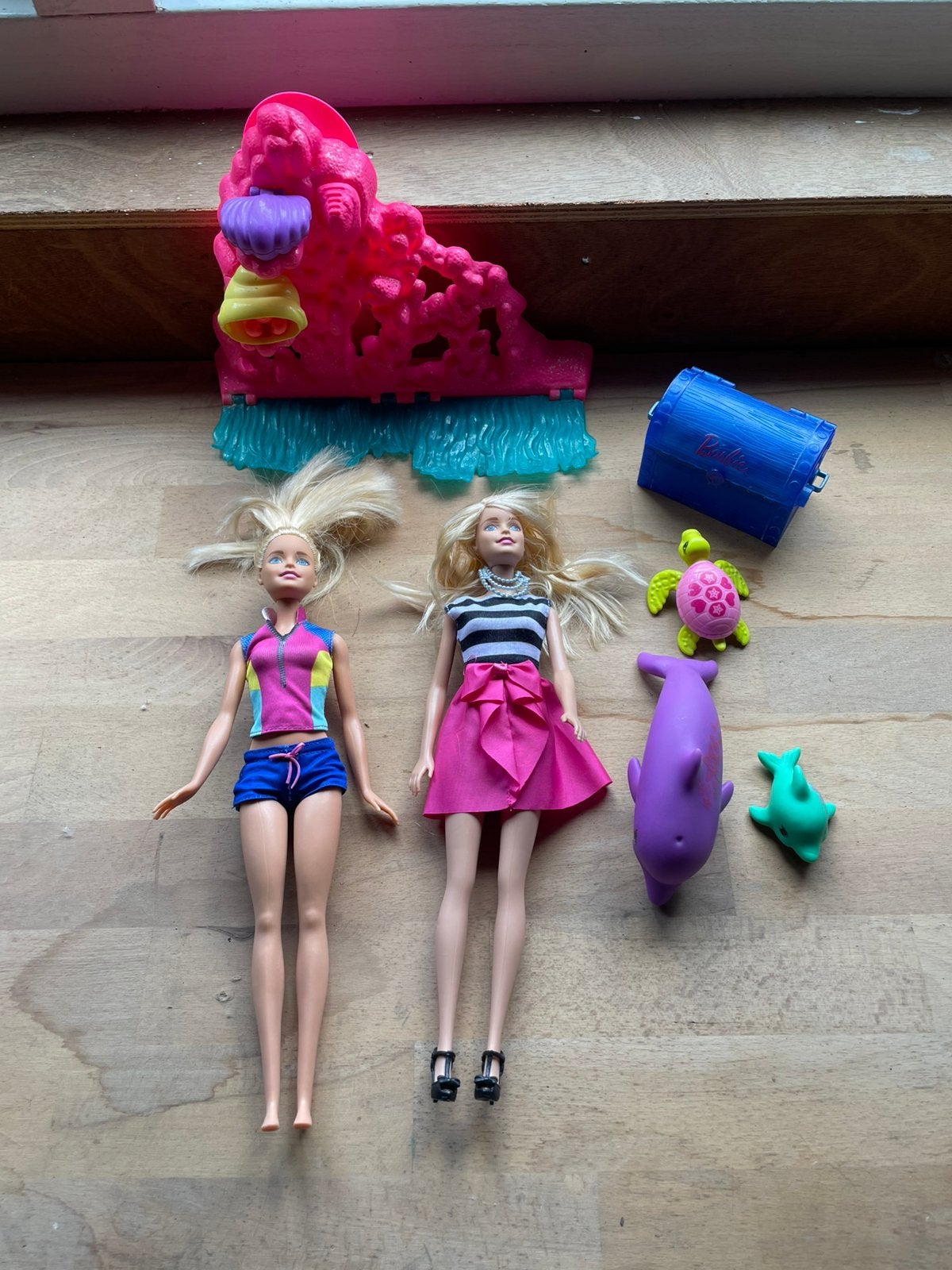 2 barbies, Ophalen, Zo goed als nieuw, Barbie