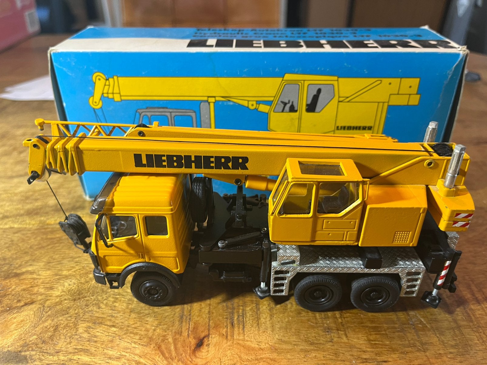 Liebherr LTF 1030-3 nieuw in doos, Hobby en Vrije tijd, Ophalen of Verzenden, Zo goed als nieuw, Bus of Vrachtwagen, Conrad