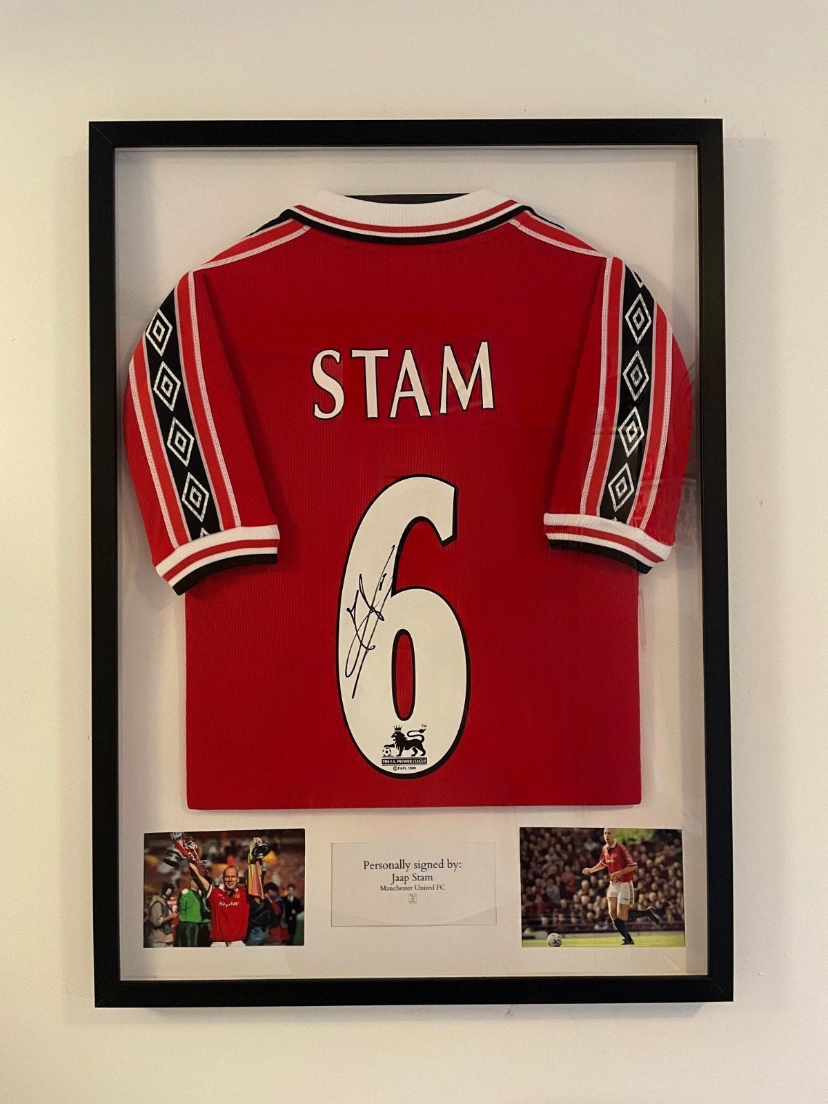 Jaap Stam Gesigneerd shirt ingelijst + Videobewijs, Verzamelen, Ophalen of Verzenden, Nieuw, Buitenlandse clubs, Shirt