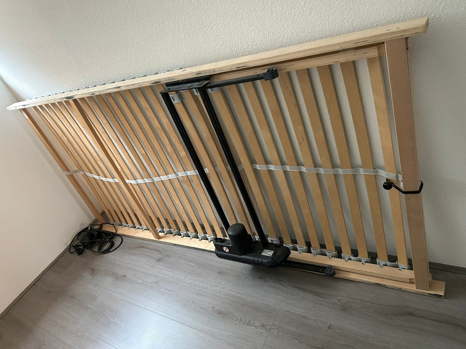 Electrische bedbodem 1 persoons 90 x 200, Ophalen, Zo goed als nieuw, Eenpersoons, 90 cm