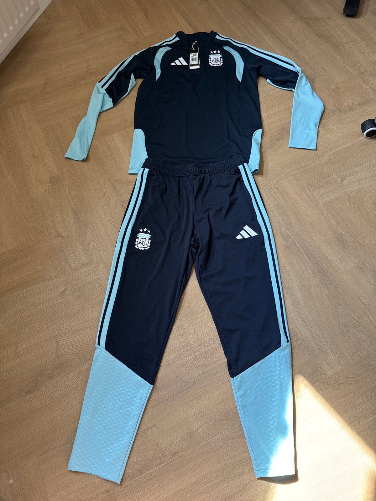 Nieuw Adidas Argentinië Trainingspak Maat M - 100% Origineel, Maat M, Ophalen of Verzenden, Nieuw, Trainingspak