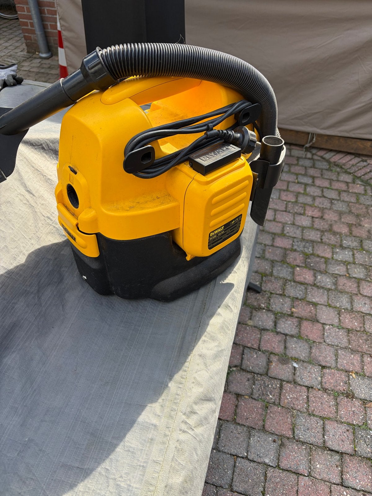 DeWalt DC500 Water/Stofzuiger 230V/Accu (excl. accu)