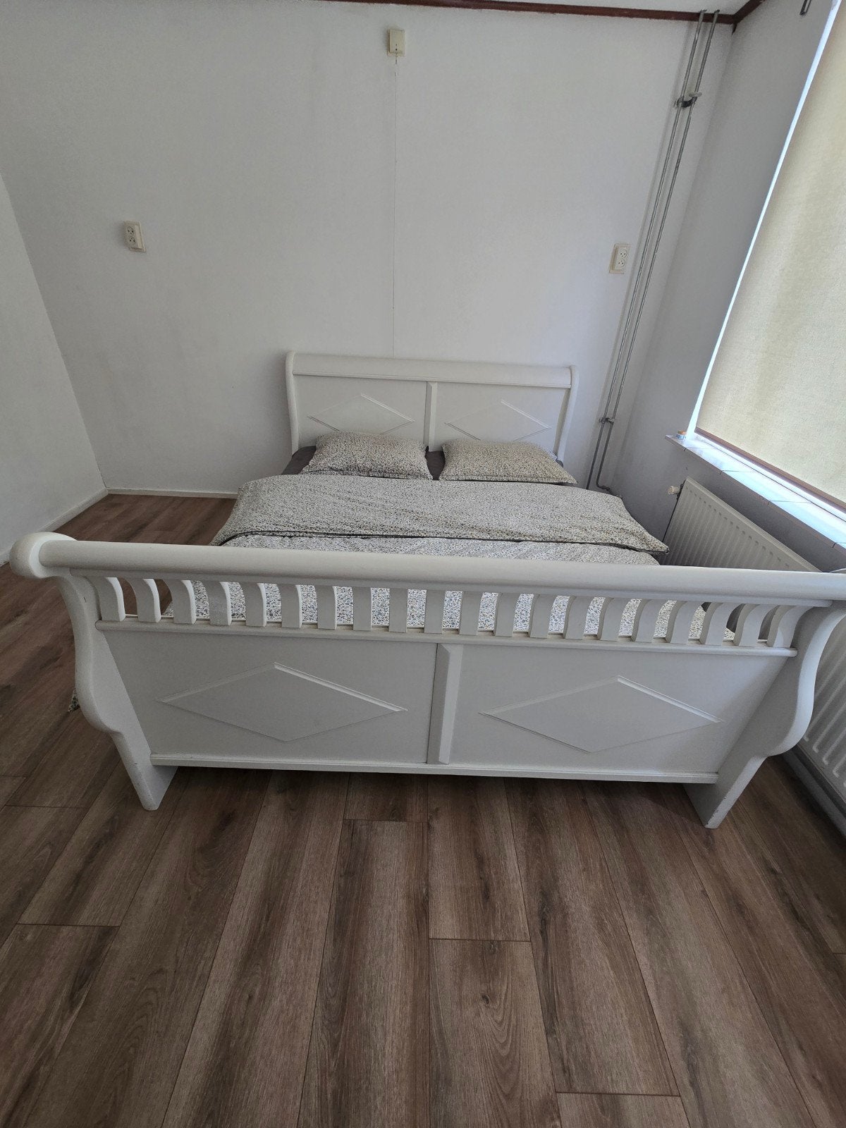 160 cm bed met Auping lattenbodem en 2 nachtkastjes, Huis en Inrichting, Slaapkamer | Bedden, Gebruikt, Wit, Tweepersoons, Ophalen of Verzenden