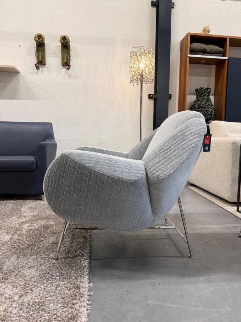 Nieuw Leolux Anton Fauteuil grijs stof design stoel, Huis en Inrichting, Fauteuils, Leolux, Info@leolux.nl, Nieuw, 75 tot 100 cm