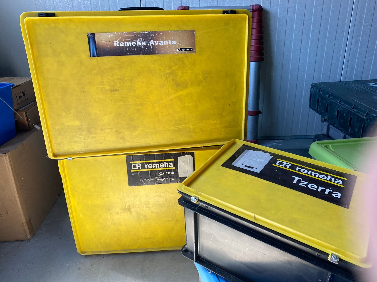 Remeha Onderhoudsboxen met Inhoud (3 stuks), Doe-het-zelf en Verbouw, Verwarming en Radiatoren, Ophalen, Gebruikt