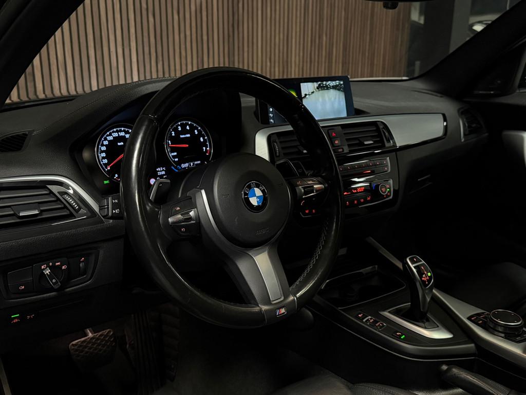 BMW 1-serie M140i xDrive High Executive PANORAMADAK/LEER/M P, Auto's, Gebruikt, Vierwielaandrijving, 2998 cc, Geïmporteerd