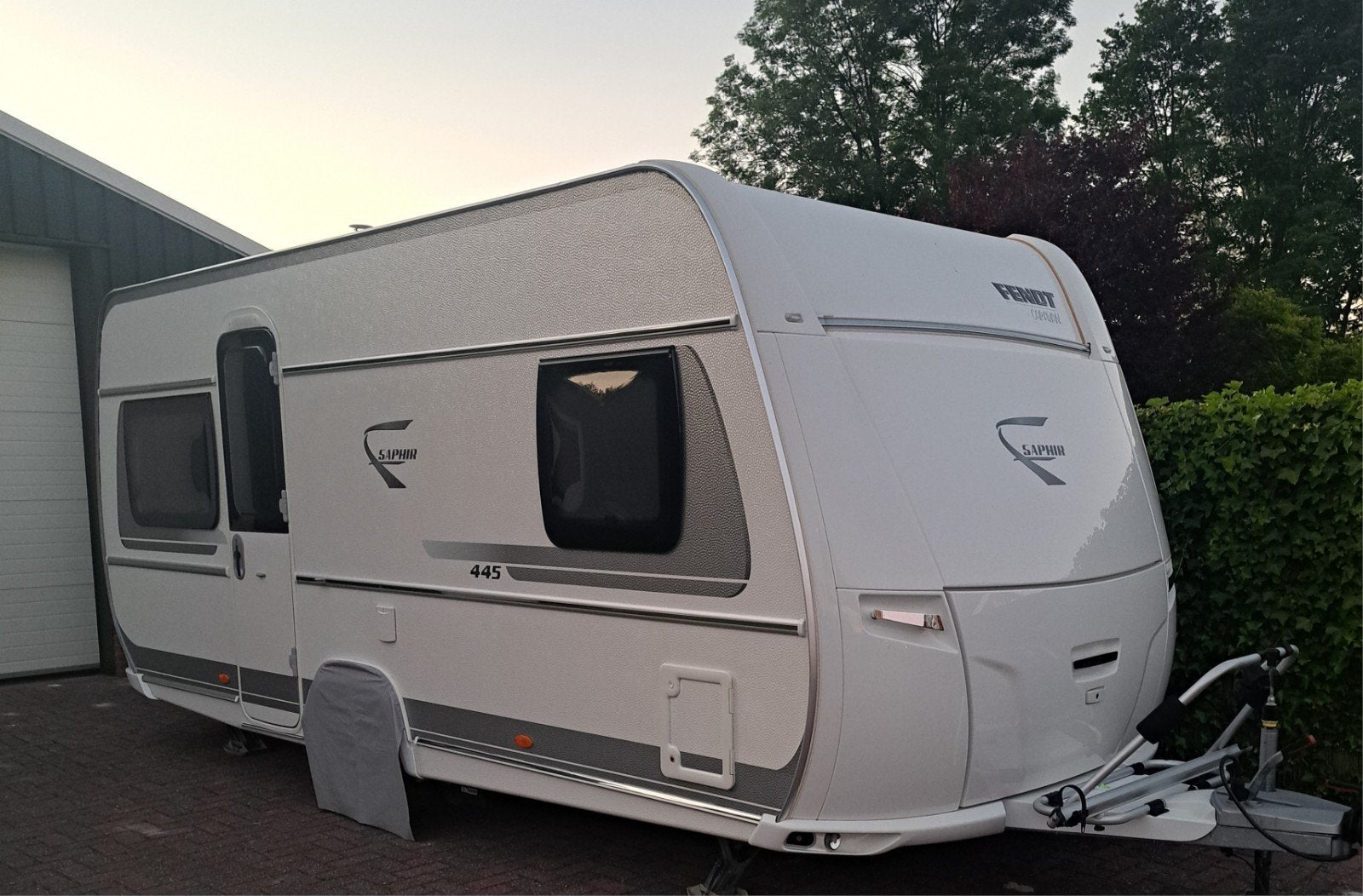 Fendt saphir 445 .Met mover en 2 fietsendragers ., Caravans en Kamperen, Caravans, Mover, Rondzit, Frans bed, Particulier