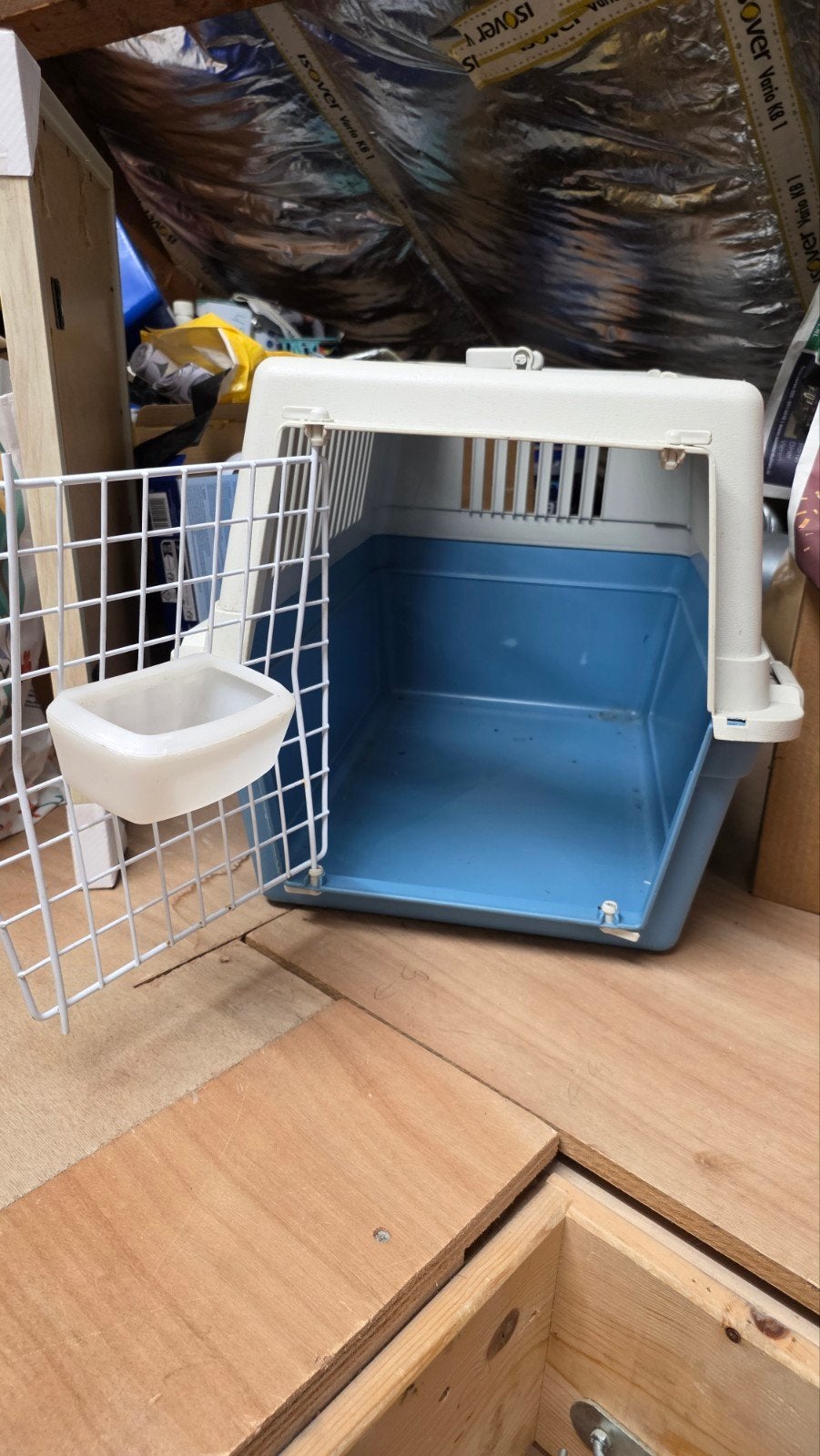 Transportbox voor Katten en kleine Honden - Inc Voerbak, Dieren en Toebehoren, Ophalen, Zo goed als nieuw