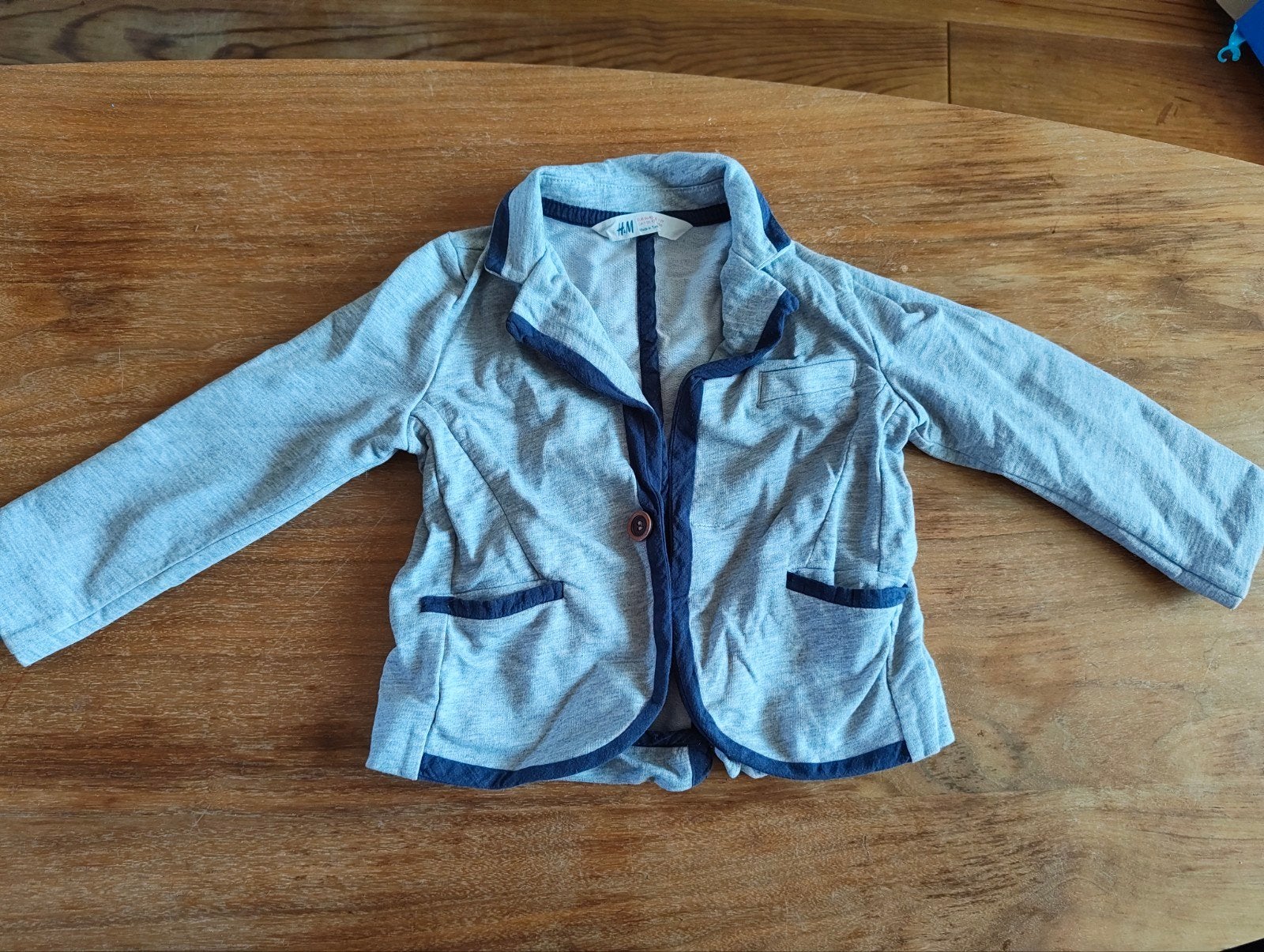 H&M Grijs Jasje voor Baby's - Maat 86/92, Ophalen of Verzenden, Gebruikt, H&M, Jongetje of Meisje