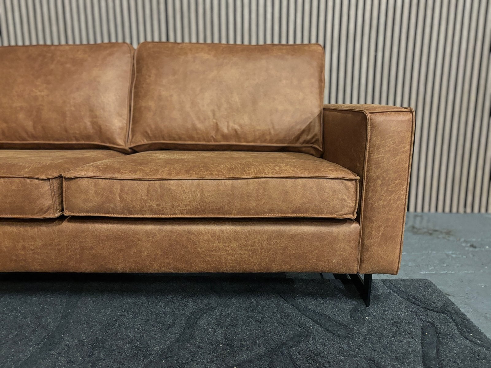 GRATIS LEVERING Hoekbank Cognac Microleder 270x220 NIEUW, Huis en Inrichting, 250 tot 300 cm, Hoekbank, Nieuw, Kunststof