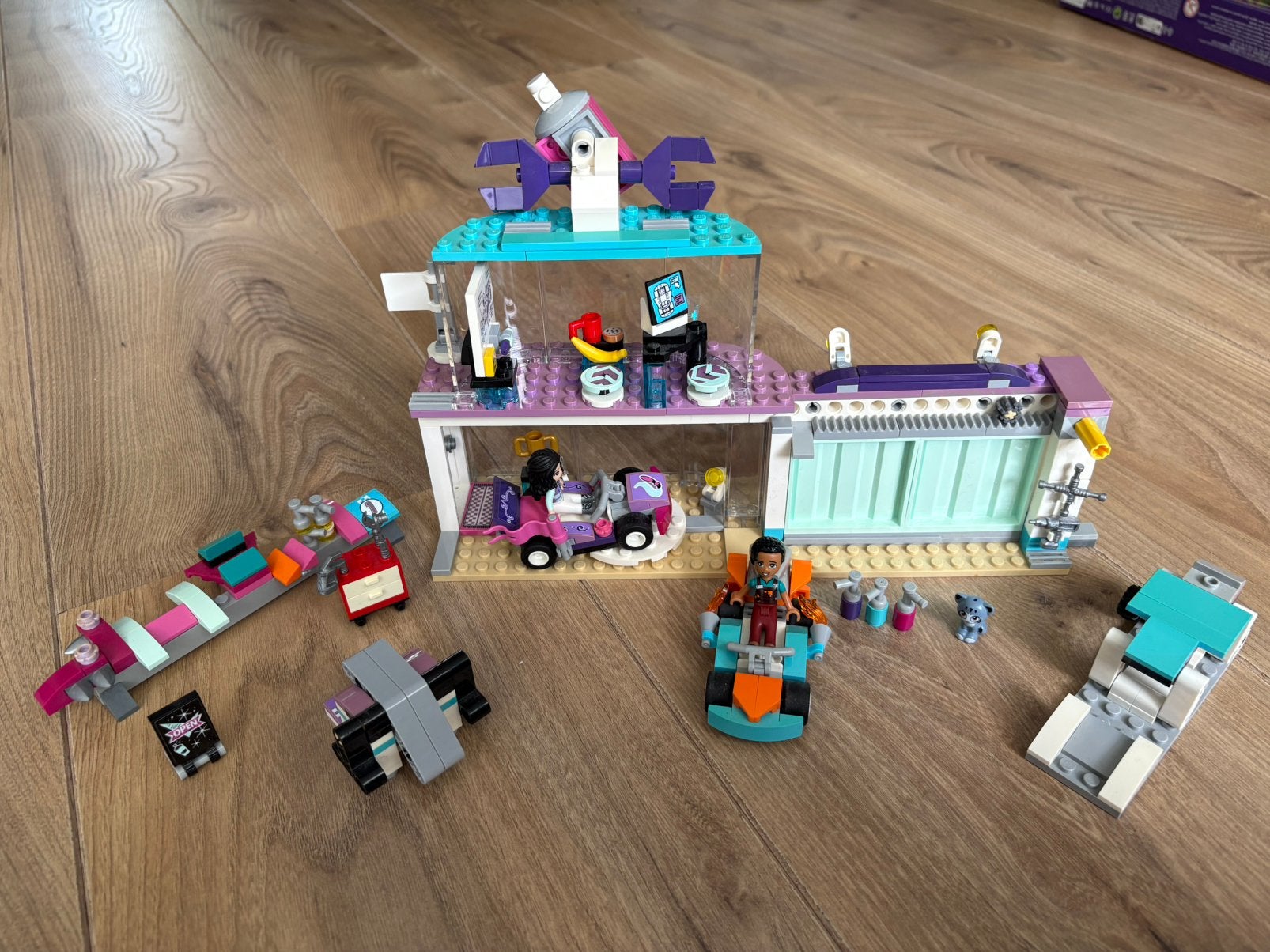 Lego Friends 41351 creatieve tuningshop, Ophalen of Verzenden, Zo goed als nieuw
