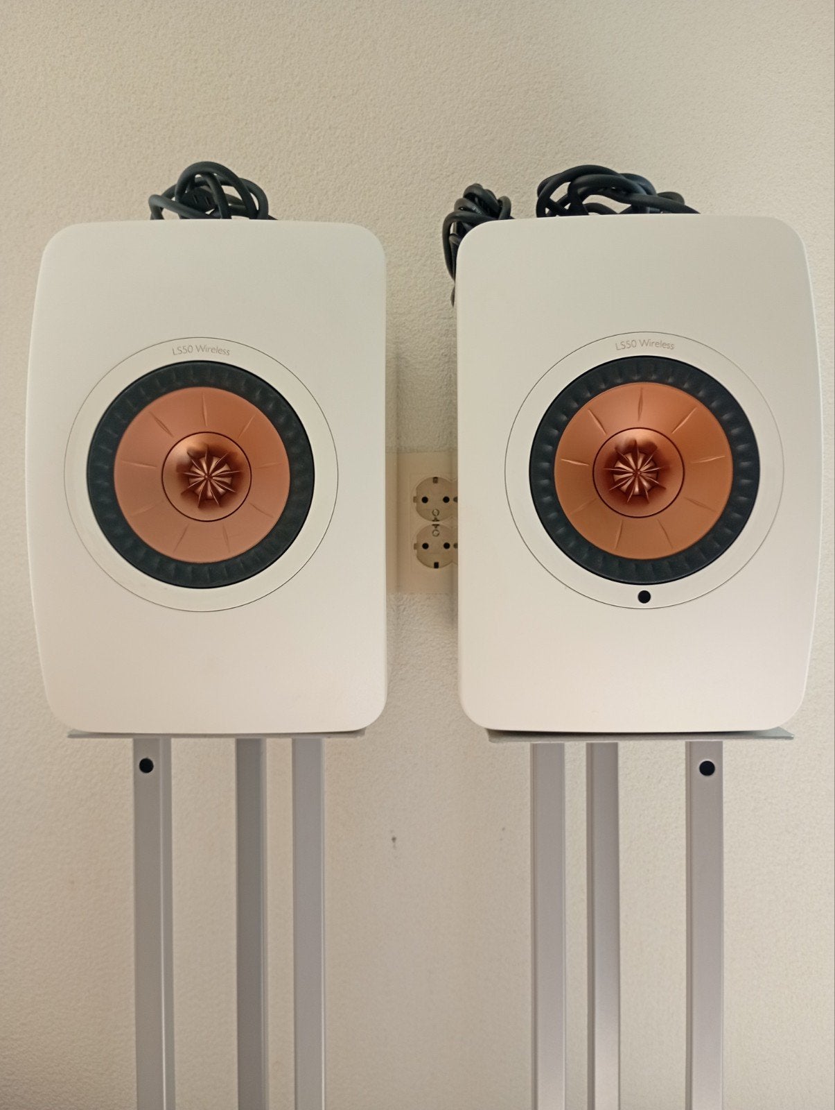 KEF LS50 Wireless actieve boekenplank luidsprekers, 150 watt of meer, Inclusief kabels, Ophalen of Verzenden, Zo goed als nieuw
