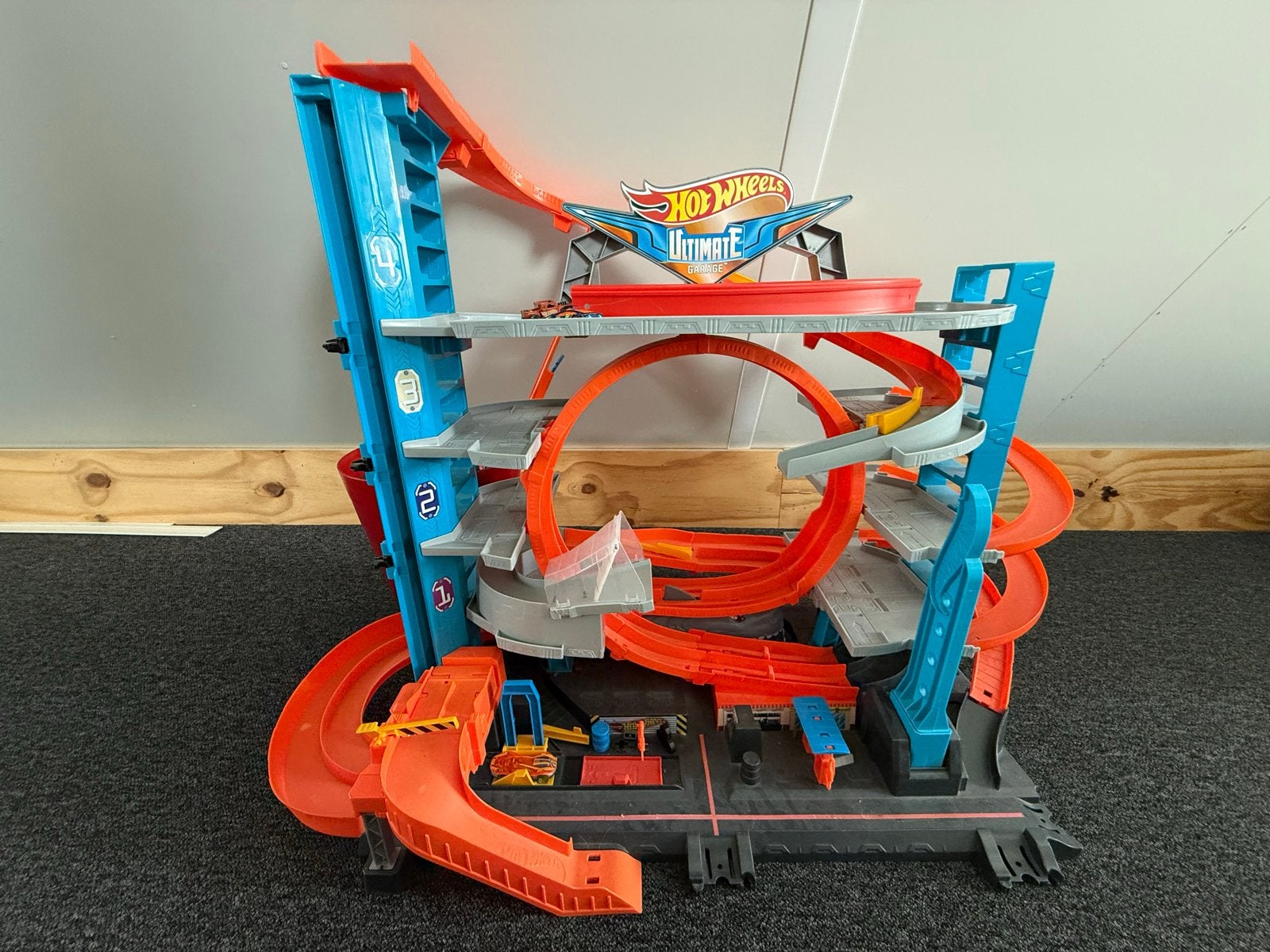 Hot Wheels Ultimate Garage Racebaan met Haai, Ophalen, Hot Wheels, Racebaan, Gebruikt