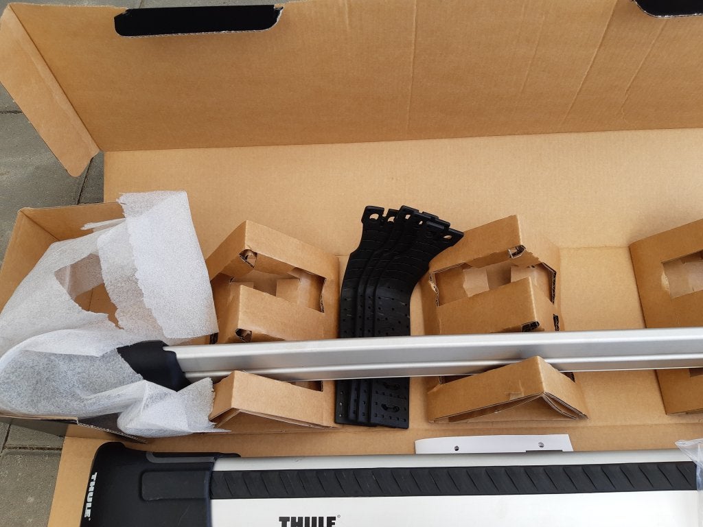 Thule dakdragers WingBar Edge 9584, Auto diversen, Dakdragers, Gebruikt, Thule Sweden AB, Ophalen of Verzenden, Borggatan 5, 335 73 Hillerstorp, Zweden
